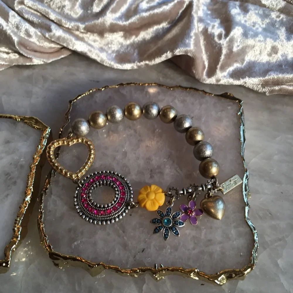 JESSICA SIMPSON Charm Bracelet - Picture 15 of 16
